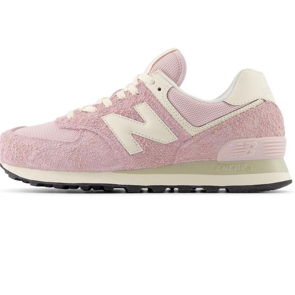New Balance Women's Blush and Cream Sneakers - Picture 1 of 1
